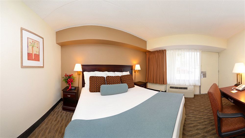 Days Inn By Wyndham Silver Spring Esterno foto
