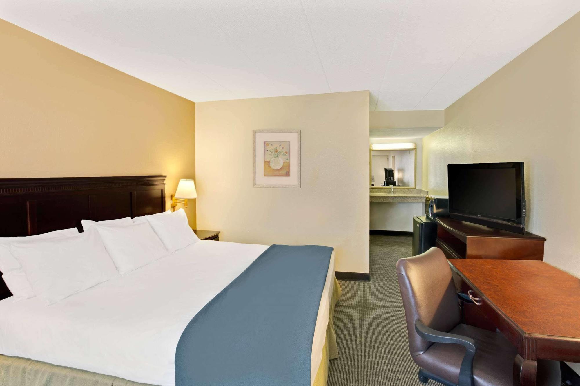 Days Inn By Wyndham Silver Spring Esterno foto